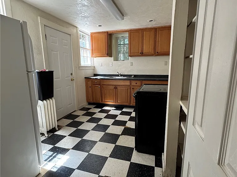 211 Chesterfield Rd — Photo 8