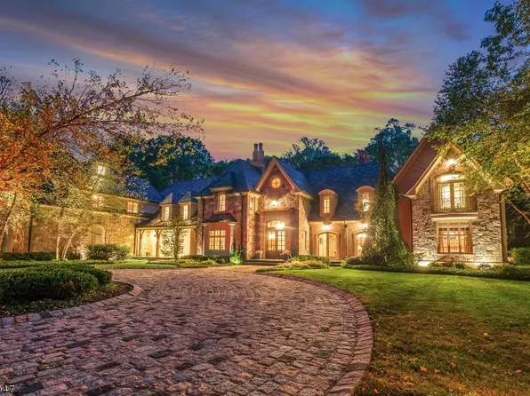 23 Elden Dr, Saddle River Boro, NJ 07458