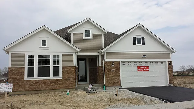 3624 Chesapeake Ln photo 1
