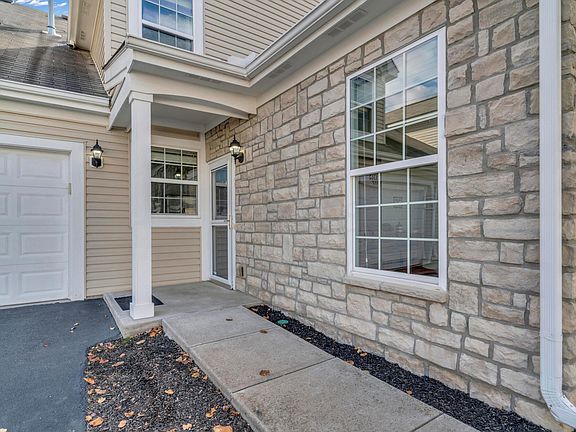 4th image of 5302 Bridwell Ln #7