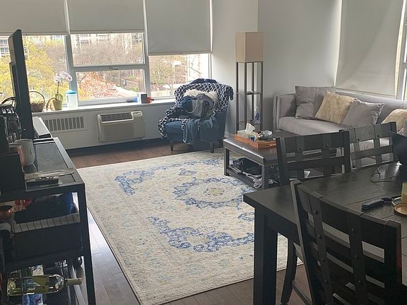 4th image of 70 W Burton Pl APT 507