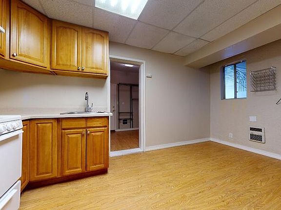 3rd image of 23 Boardman Pl #D
