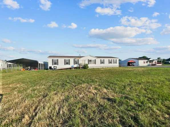 6140 Norton Dr, Terrell, TX 75160