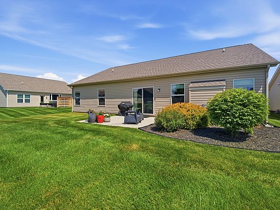3rd image of 131 Aqueduct Cir