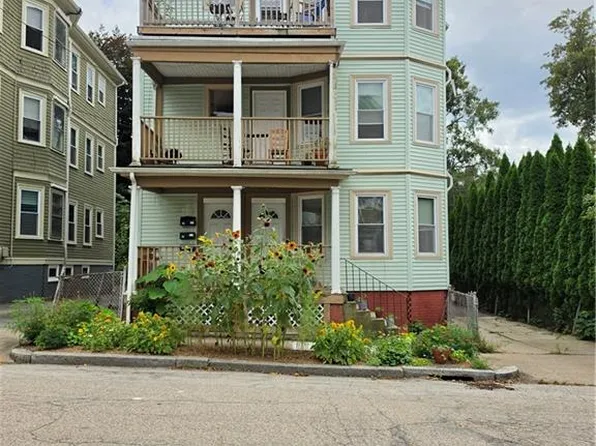 45-47 Carrington Ave, Providence, RI 02906