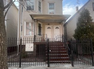 8220 S South Shore Dr, Chicago, IL 60617