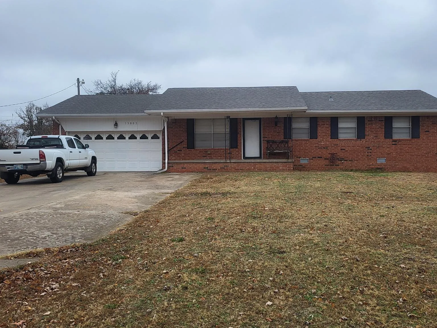 3 bed, 1.5 bath, 1176 sqft, $1,600 — Photo 1