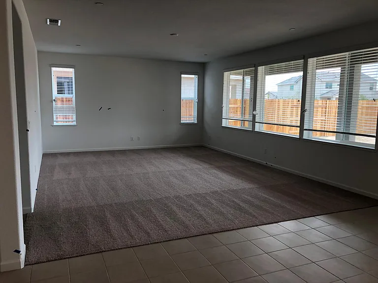 4033 Southampton St — Photo 12