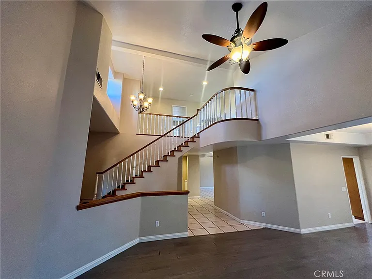 2909 Dorchester Cir — Photo 8