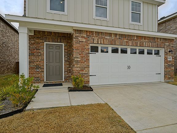 3rd image of 14144 Emeric St