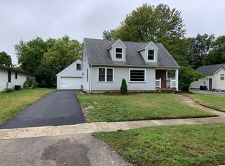526 E Kimball Ave, Woodstock, IL 60098