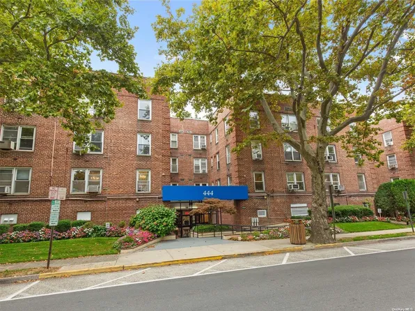 444 Middle Neck Road #2K, Great Neck, NY 11023