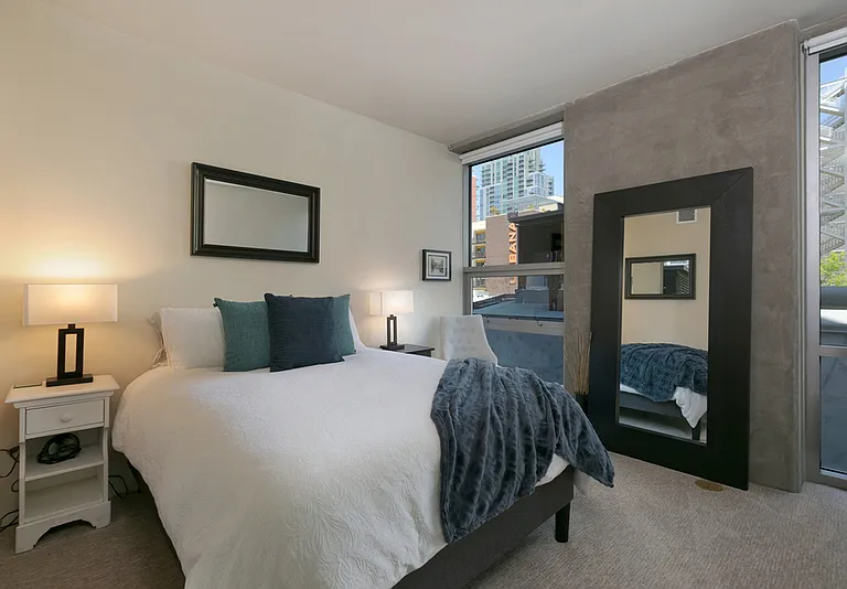 321 10th Ave #301 — Photo 13