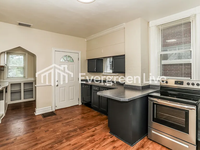 7612 Elizabeth St — Photo 7