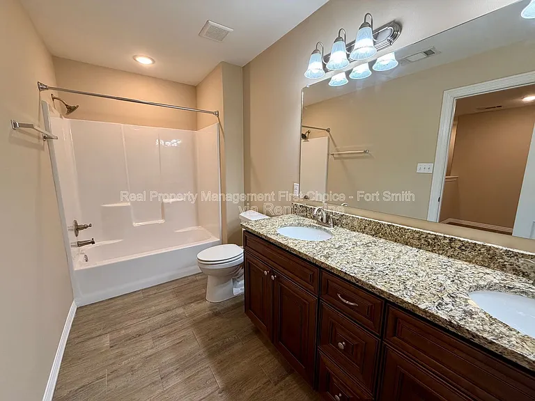 9817 Mylea Cir — Photo 14