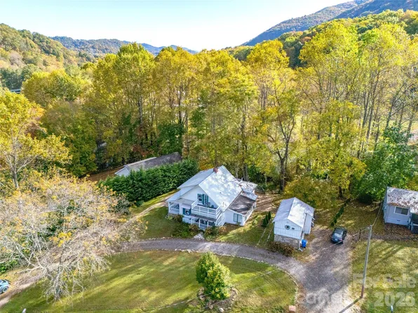 125 Timberline Dr, Maggie Valley, NC 28751