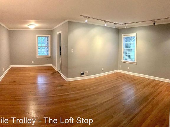 3rd image of 1736 Monroe Dr NE #100