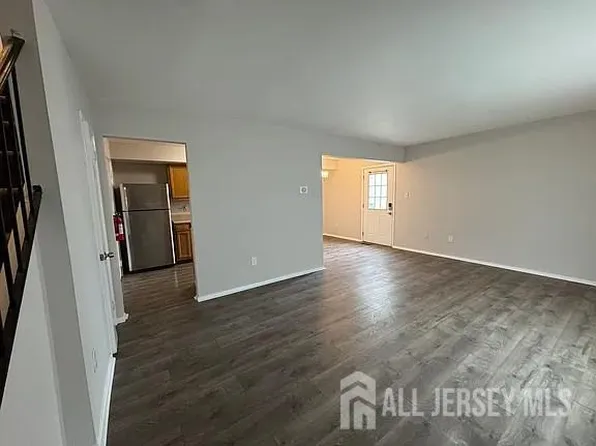 21 Lennox Ct, Sicklerville, NJ 08081