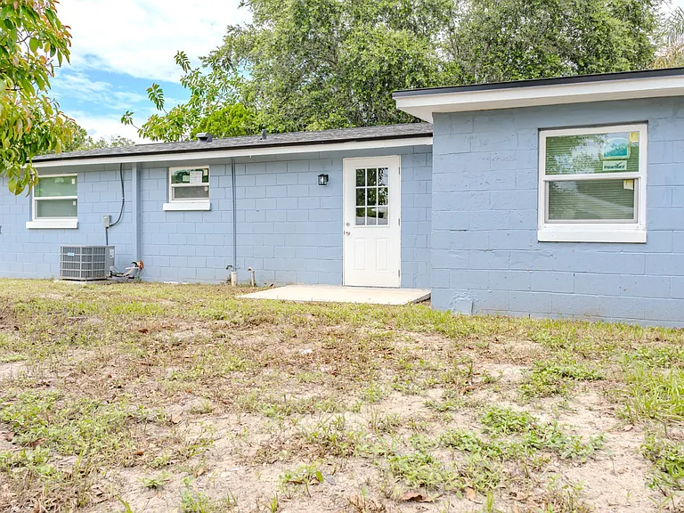 217 Betty Ave — Photo 32