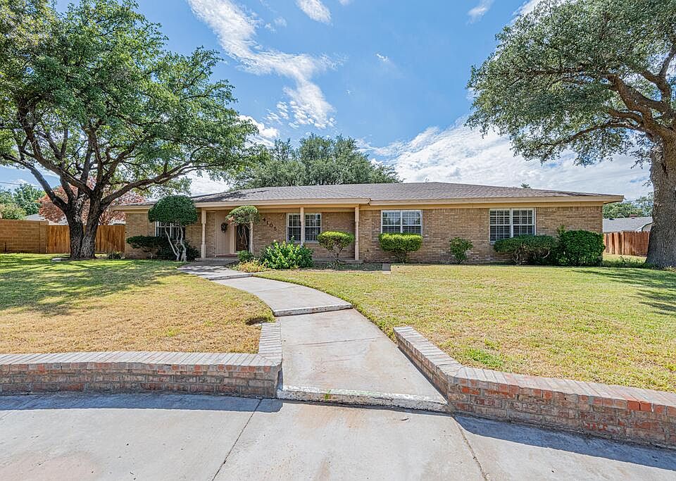 1st image of 4105 Valley Dr
