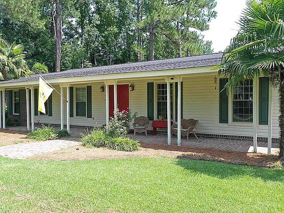 2nd image of 208 Meadowview Ln