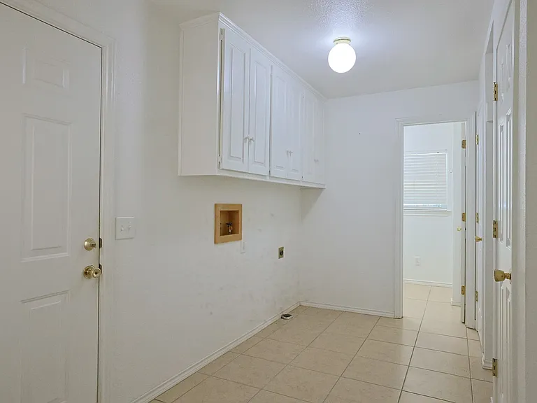 2550 W Lucas Rd — Photo 6