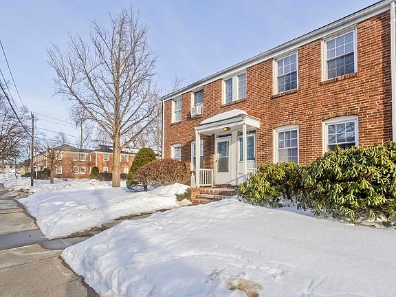 3rd image of 439 Cold Spring Ave Unit 439