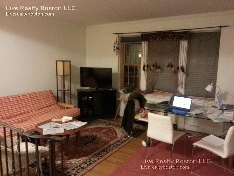 2nd image of 35 Park St APT 3F