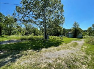 4007 S Charlestown Rd, Lexington, IN 47138