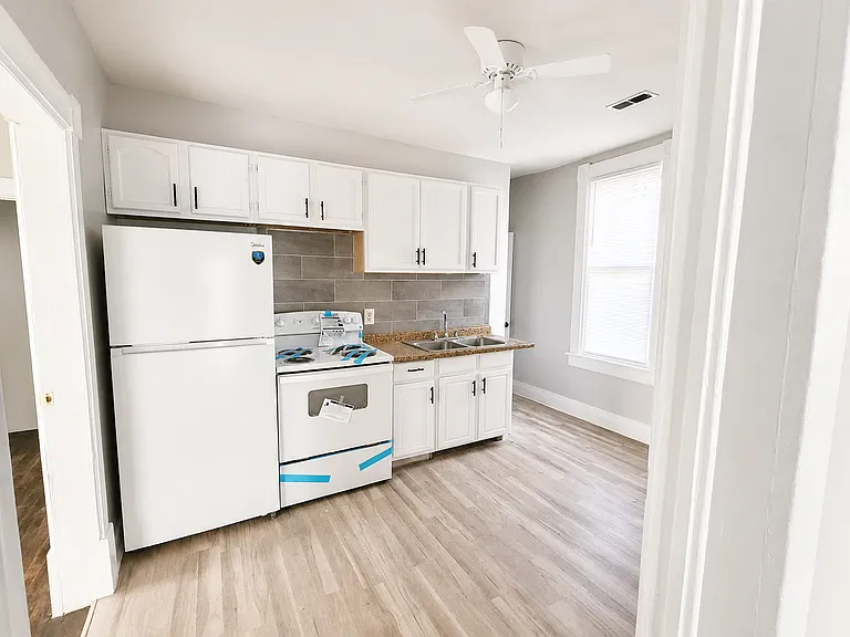 3129 N Wellington Pl — Photo 8