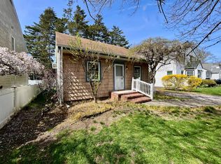 234 Stuart Rd, Valley Stream, NY 11581