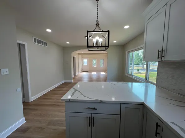 6609 Madison Ave, Hammond, IN 46324