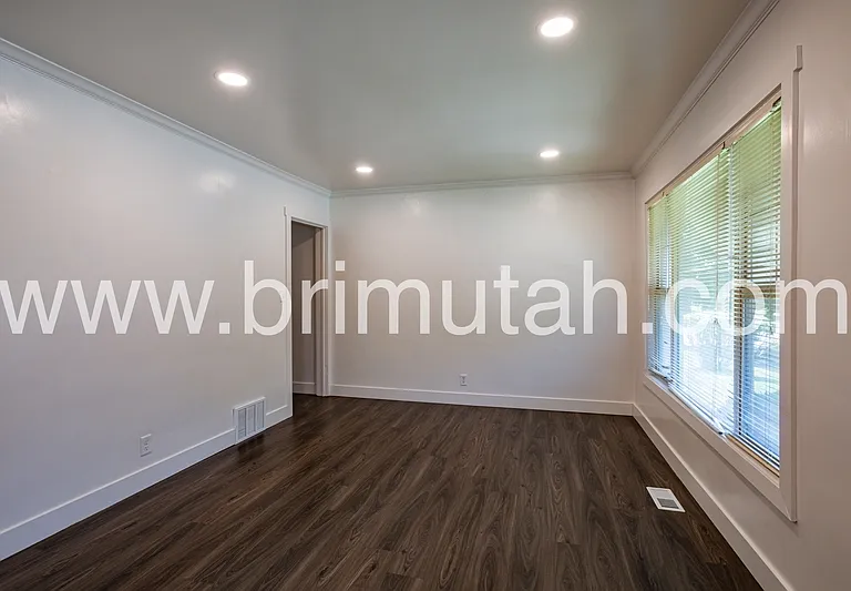 1189 S 1100 E — Photo 3
