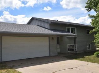 3816 S Morrow Dr, Sioux Falls, SD 57106