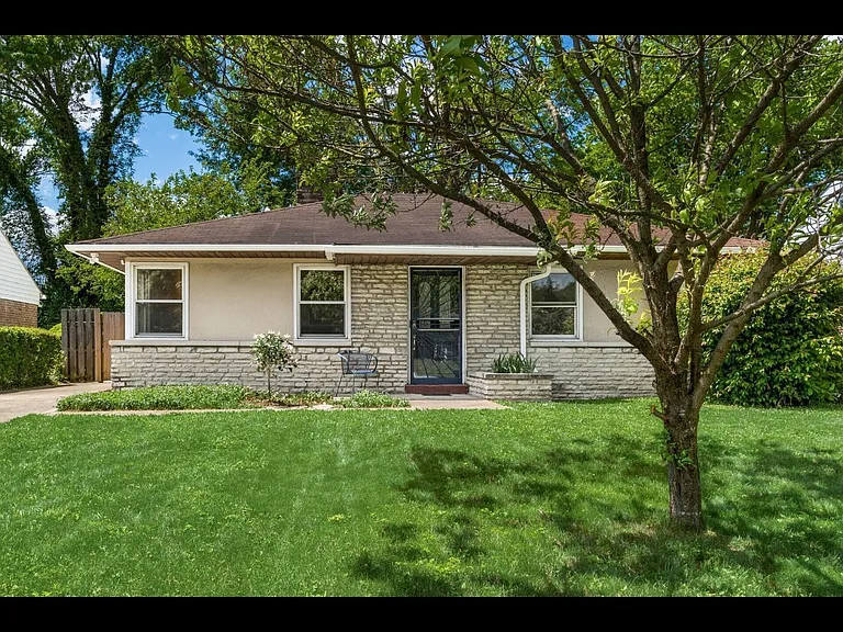59 N Ashburton Rd — Photo 1