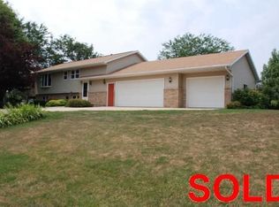 514 S 3rd St, Winneconne, WI 54986