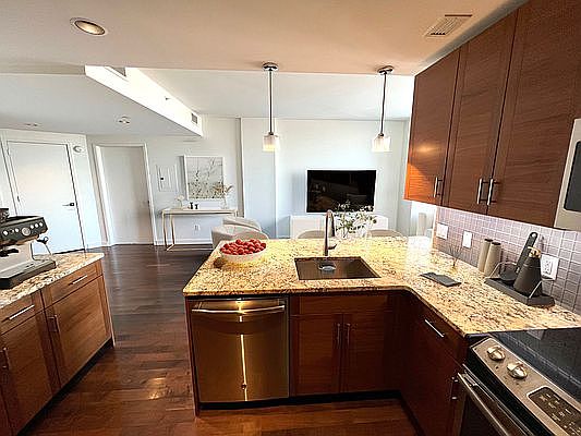 3rd image of 10820 71st Ave APT 11D