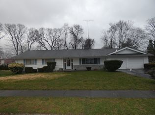 160 Sun Ridge Ln, Stratford, CT 06614