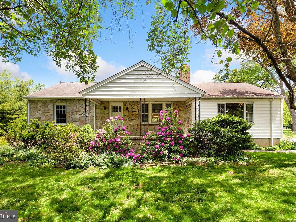 1st image of 15119 Liberty Grove Dr