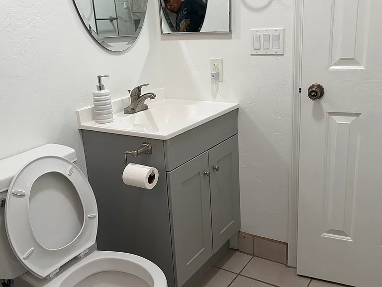 1611 W Delaware St #2 — Photo 5