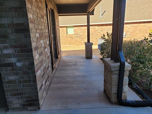 3rd image of 3909 Alnwick Ln