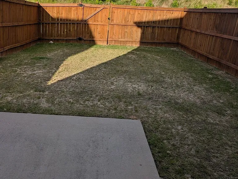 266 E Compass Way — Photo 2