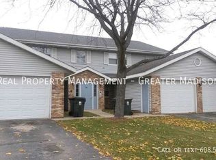 56 Stonehaven Dr #3, Sun Prairie, WI 53590