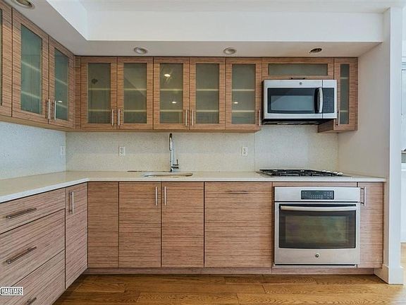 3rd image of 344 E 110th St APT 3A