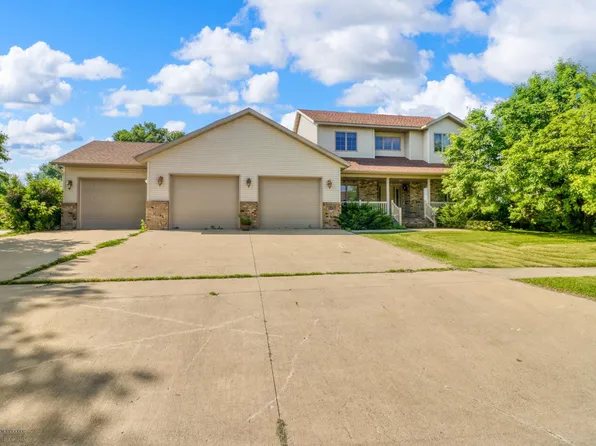 507 3rd Ave NE, Hillsboro, ND 58045