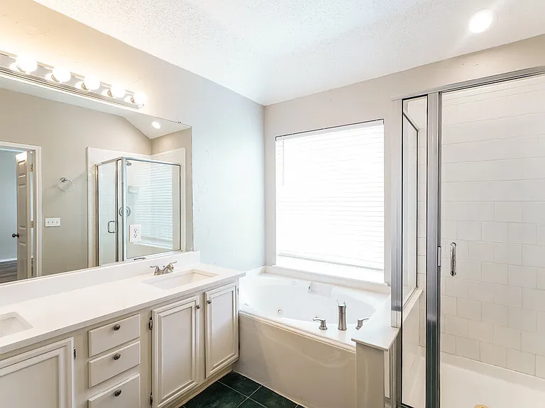 4612 Parkmount Dr — Photo 11