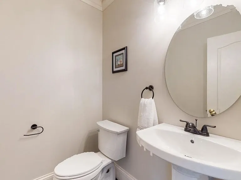 7703 Wolfpen Ridge Dr — Photo 12