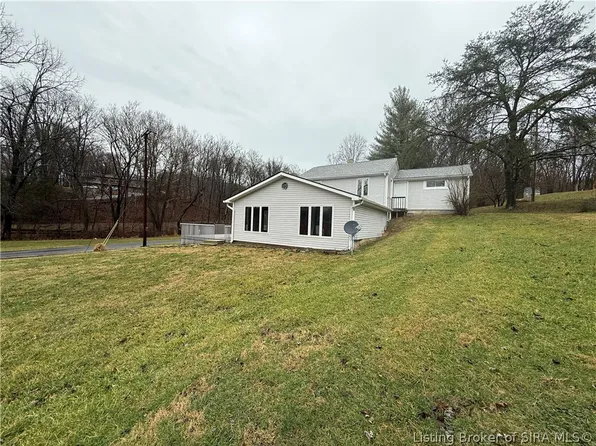 4306 Jones Lane, Floyds Knobs, IN 47119