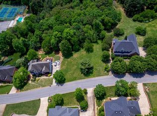 1920 Bay Pointe Dr, Hixson, TN 37343