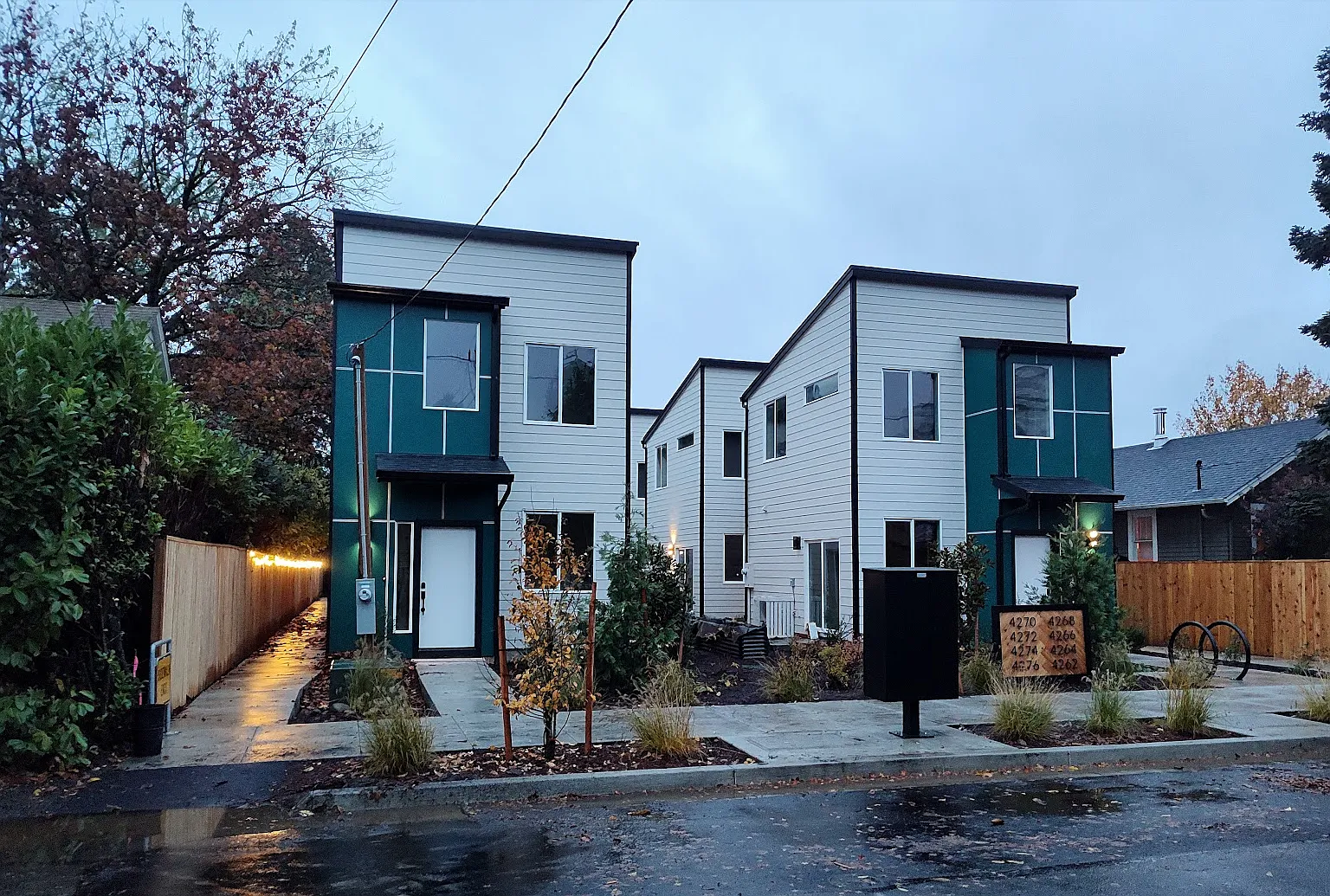 2 bed, 721 sqft, $2,100 — Photo 2